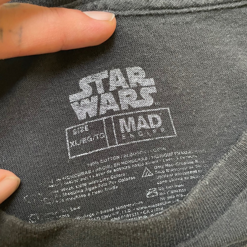 Star Wars The Mandalorian Baby Yoda Graphic T-Shirt Black XL - Picture 2 of 4
